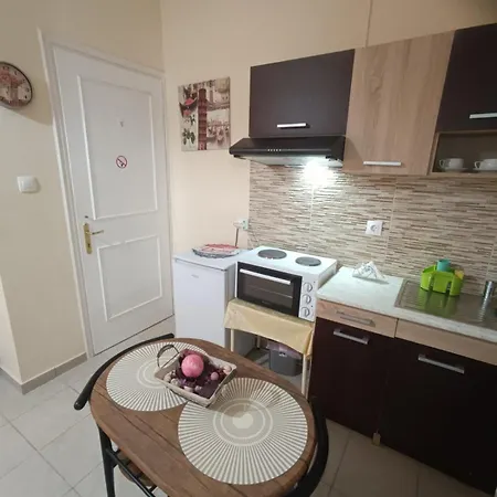 Chris - Corfu Alepou