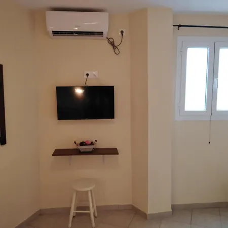 Chris - Corfu * Alepou